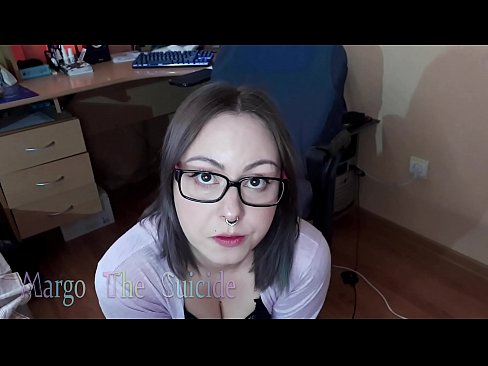 ❤️ Seksīga meitene ar brillēm sūc dildo dziļi kamerā ☑ Slepkavas pie mums ❌❤