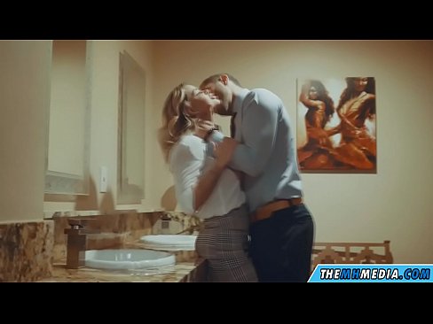 ❤️ Kad krūtiska blondīne pavedina tevi publiskā tualetē ☑ Slepkavas pie mums ❌❤